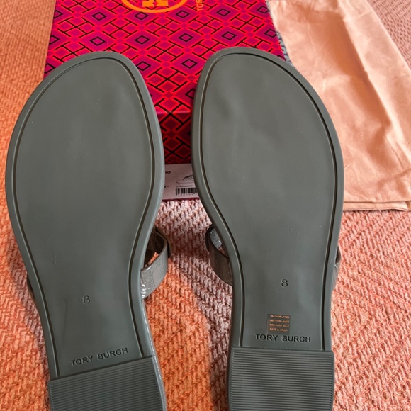 NEW Tory Burch Miller Sandals- Sz. 8- Softy Naplack Cow Patent New Arctic - Picture 4 of 6